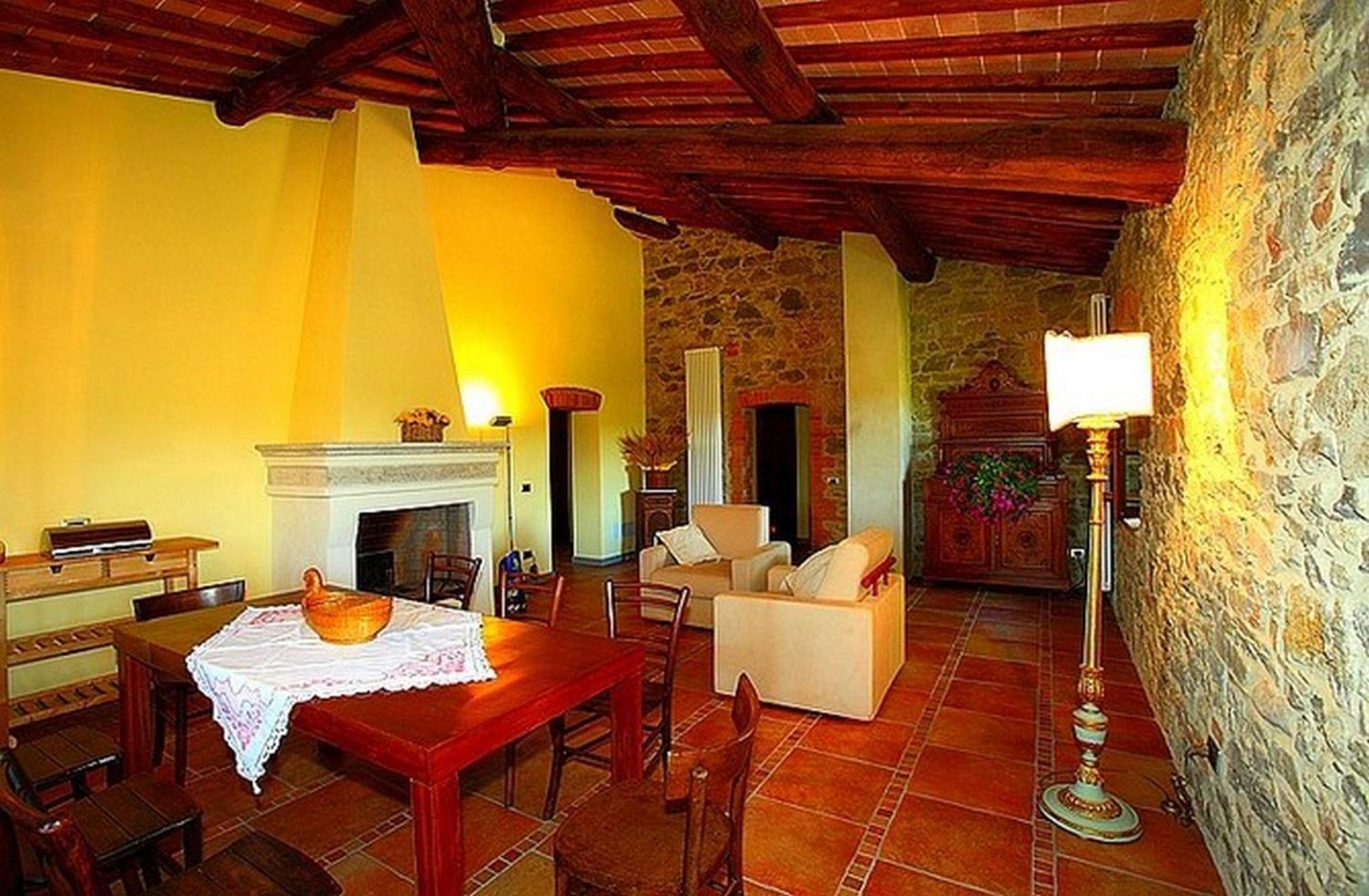 Podere Lucignano Secondo Agriturismo Гайоле-ин-Кьянти Номер фото
