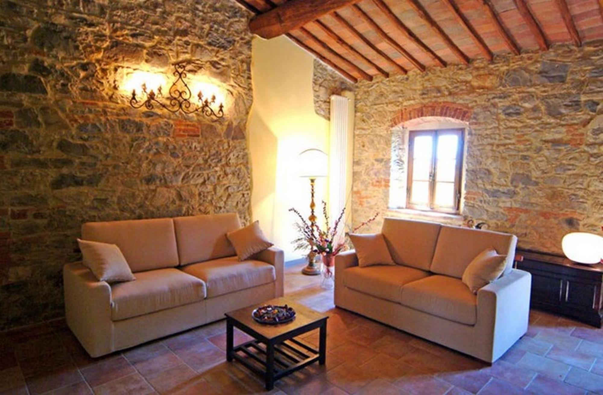 Podere Lucignano Secondo Agriturismo Гайоле-ин-Кьянти Номер фото